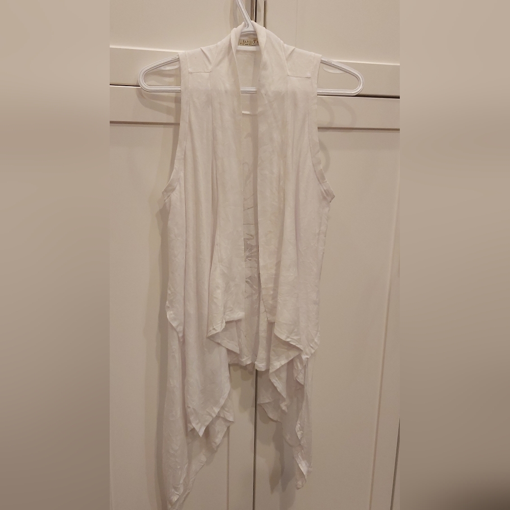 Chalet waterfall front vest